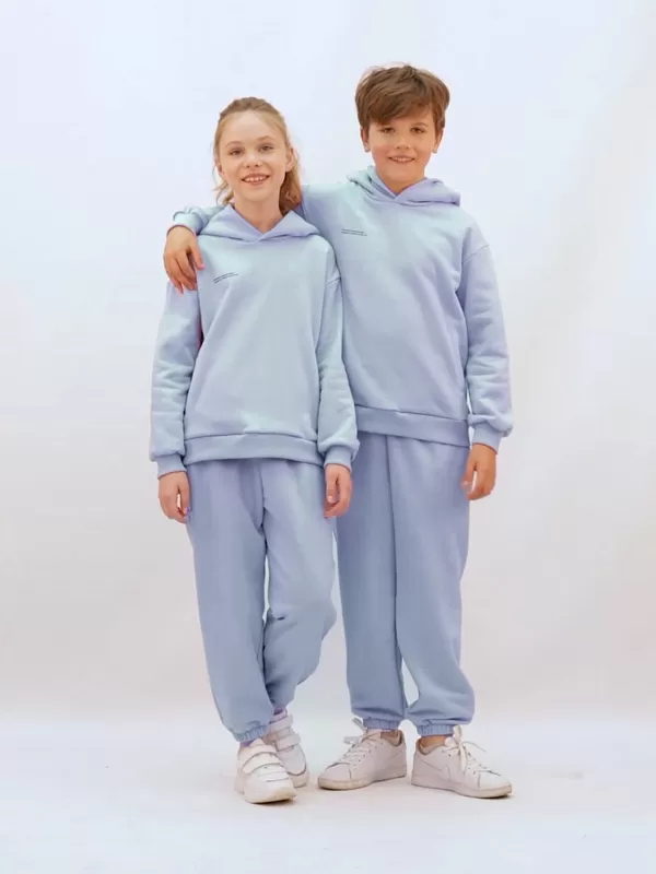 Школьная форма для спортивных занятий: комфорт и безопасность